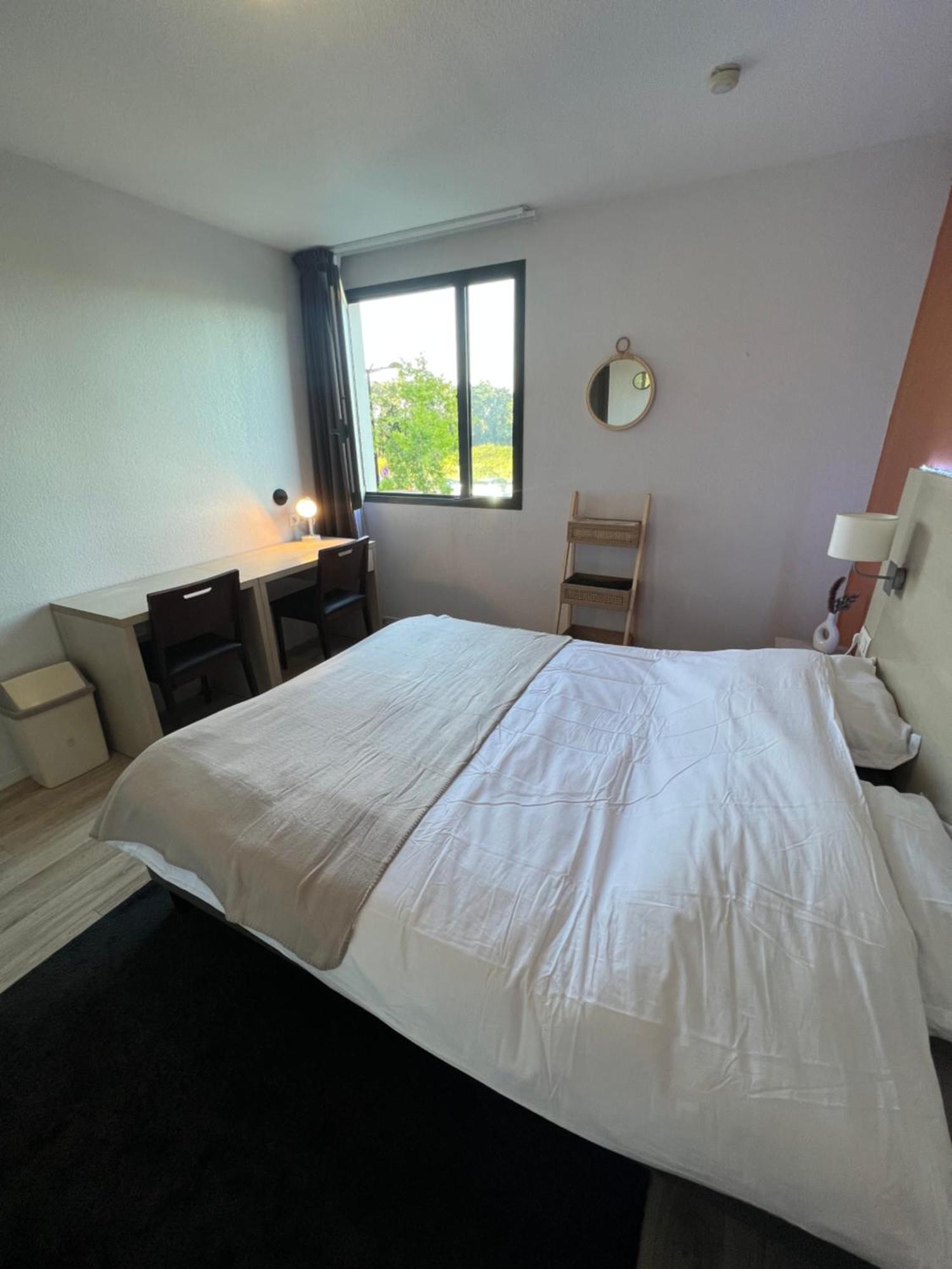 Studio Appart'Hotel Gare Tgv Avec Place Privee Avinhão Exterior foto