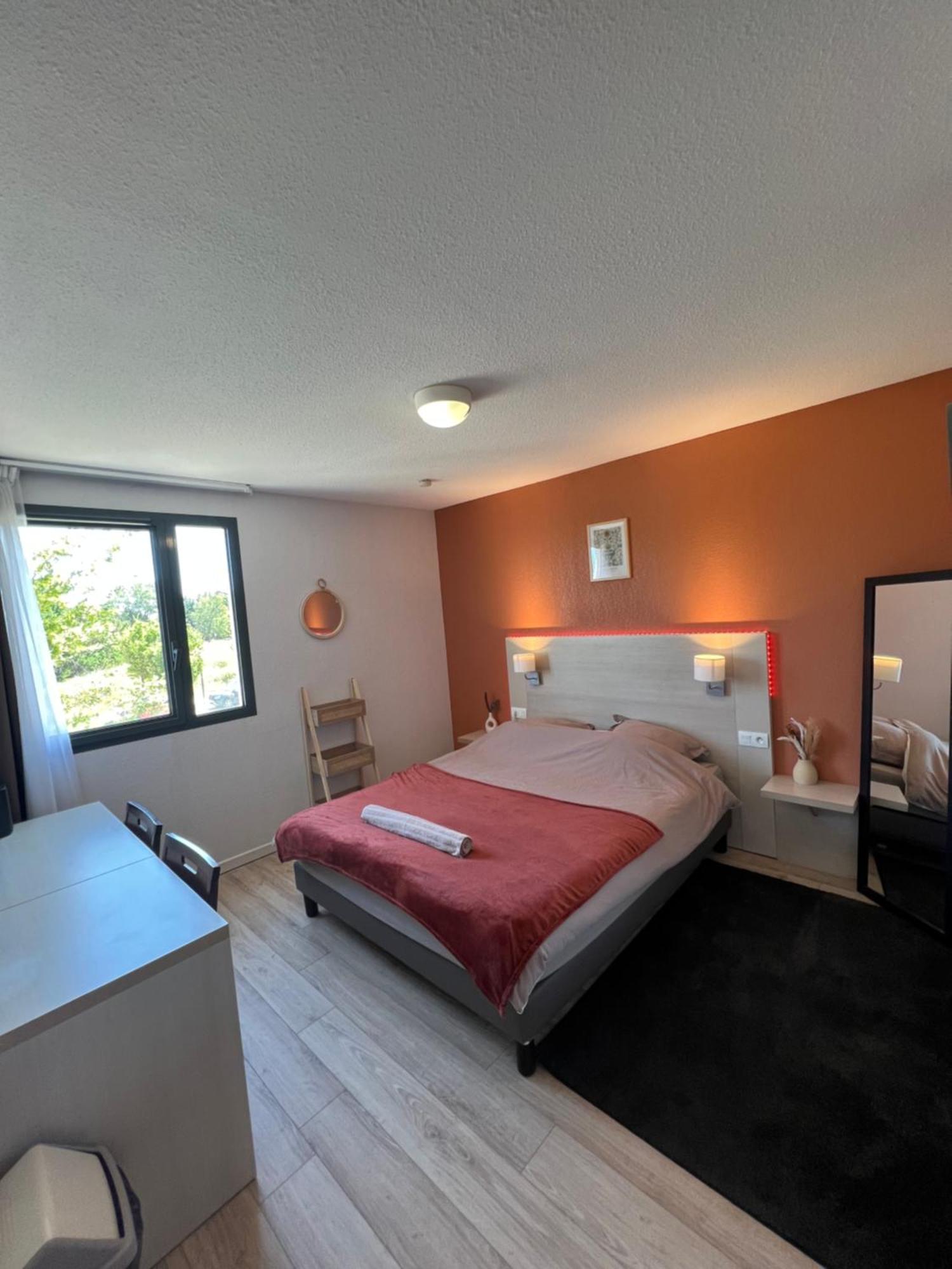Studio Appart'Hotel Gare Tgv Avec Place Privee Avinhão Exterior foto